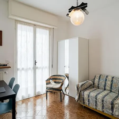 Comodo Trilocale A Apartment