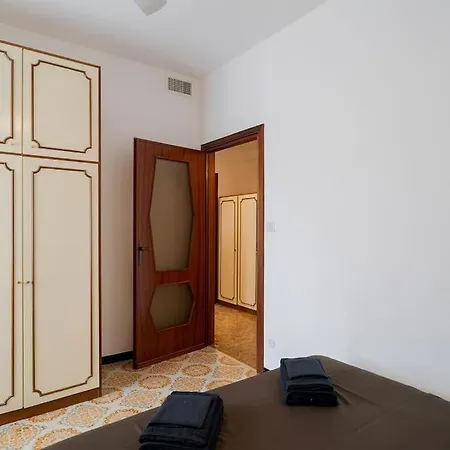 Apartment Comodo Trilocale A