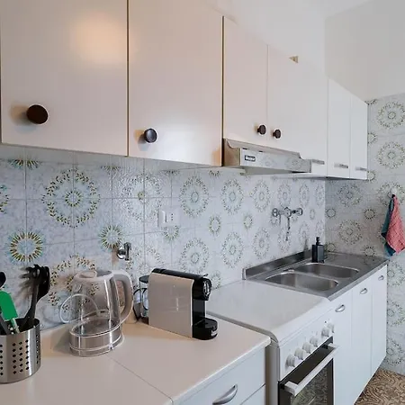 Comodo Trilocale A Appartement